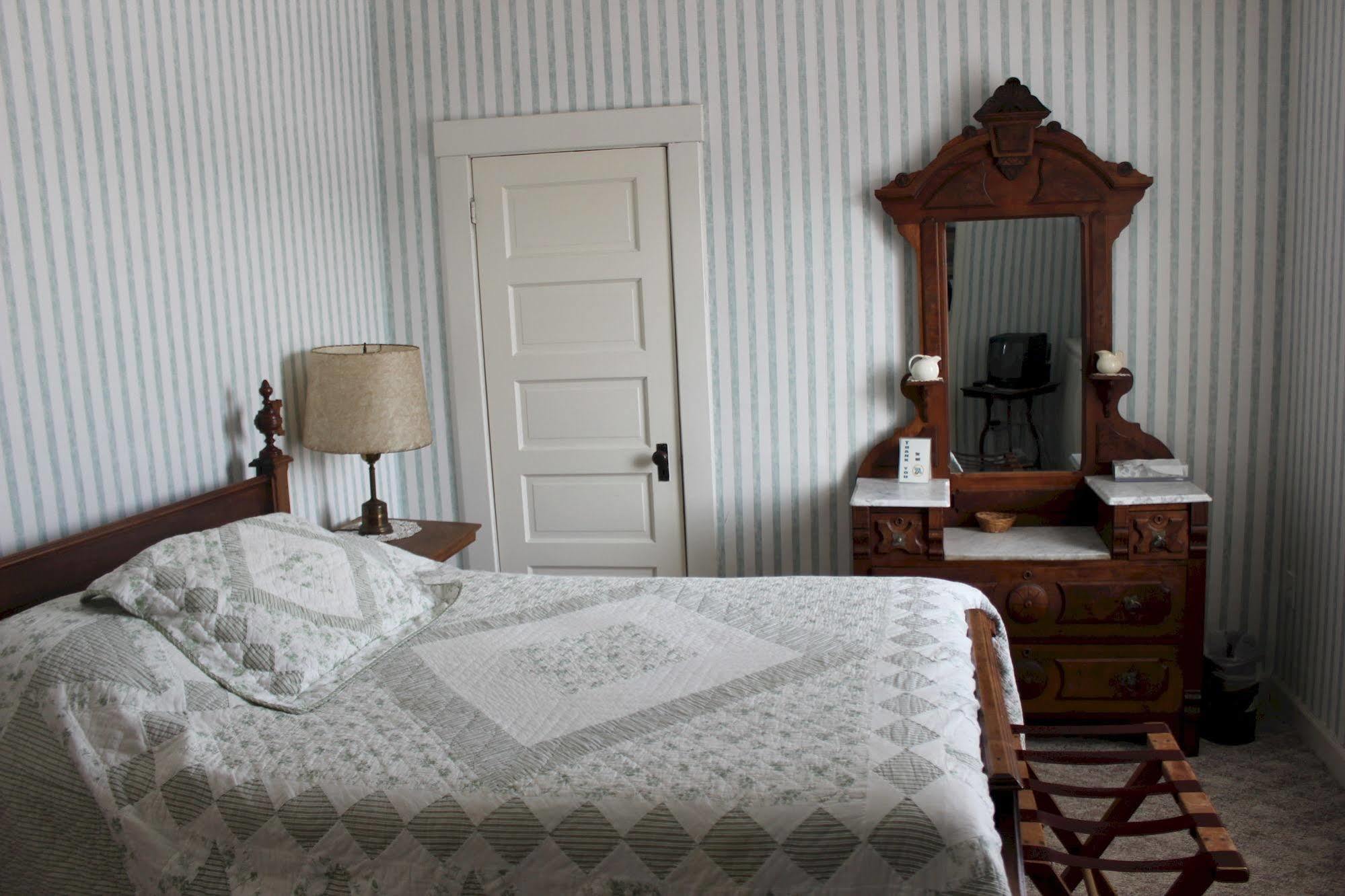 Casselman Inn Grantsville Esterno foto